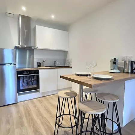 Le Victor Hugo, L'appartement Valentinois Apartment *